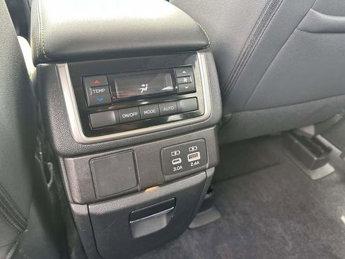 Certified 2023 Subaru Ascent Onyx Edition AWD/4WD image 9