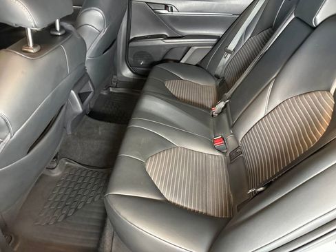 Used 2019 Toyota Camry SE image 19