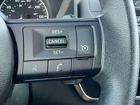 Used 2024 Nissan Rogue S FWD image 23