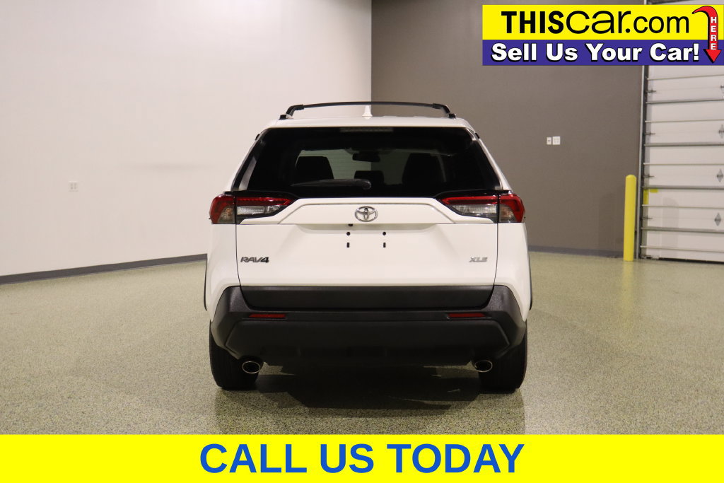 Used 2019 Toyota RAV4 XLE FWD image 8