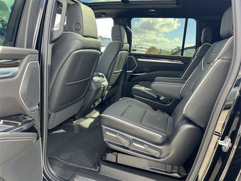 New 2026 Cadillac Escalade ESV Luxury w/ LPO, Floor Liner Package image 27