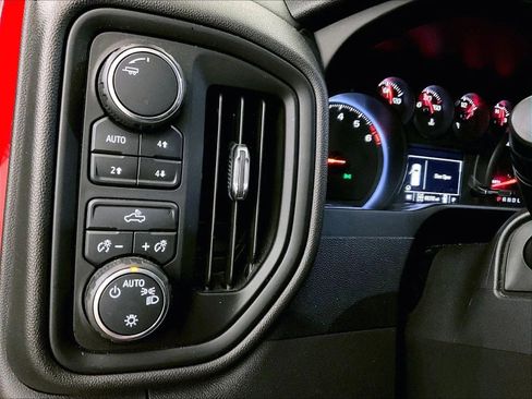 Used 2020 Chevrolet Silverado 1500 Custom Trail Boss w/ Custom Convenience Package image 30