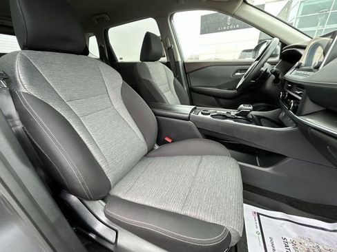 Used 2023 Nissan Rogue SV image 29