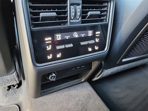 Used 2025 Porsche Cayenne image 13