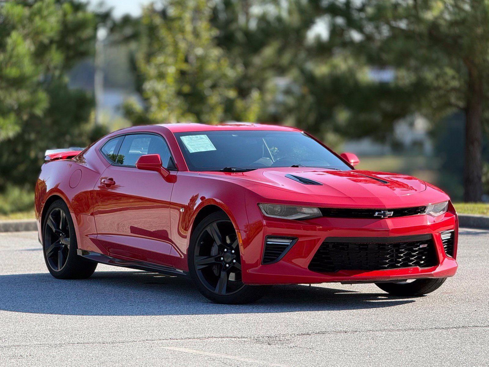 Used 2018 Chevrolet Camaro SS RWD image 13