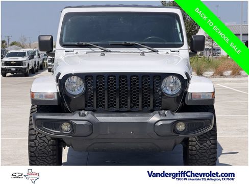 Used 2022 Jeep Gladiator Sport AWD/4WD image 7