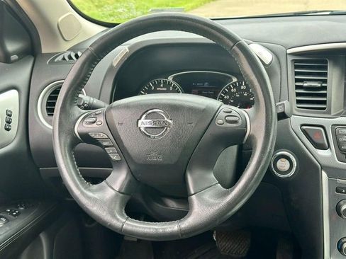 Used 2017 Nissan Pathfinder SL w/ SL Premium Package AWD/4WD image 11