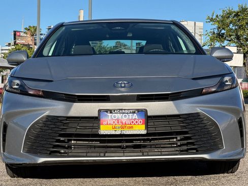 Certified 2025 Toyota Camry LE image 9