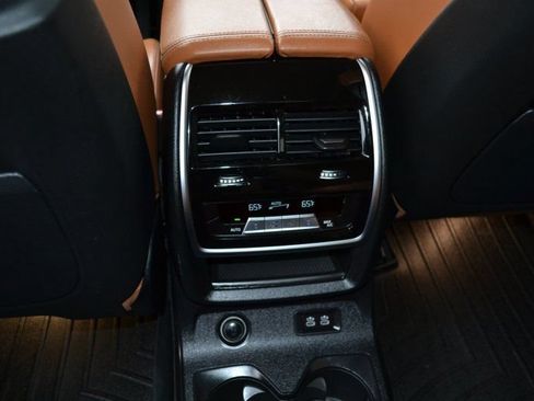 Used 2020 BMW X7 xDrive40i w/ Premium Package AWD/4WD image 27