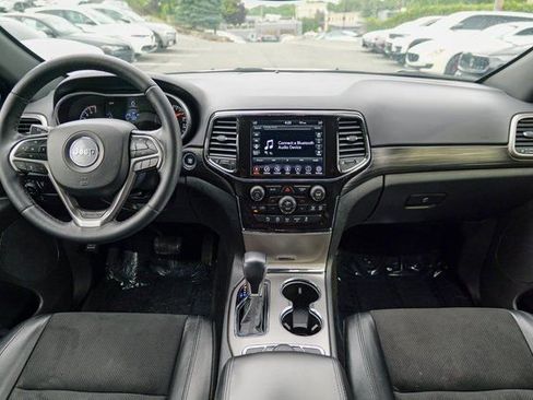 Used 2022 Jeep Grand Cherokee Laredo X image 37