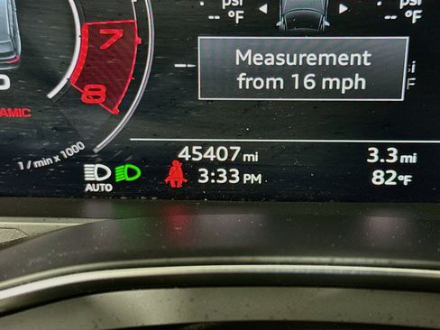 Used 2022 Audi RS 6 w/ Executive Package AWD/4WD image 16