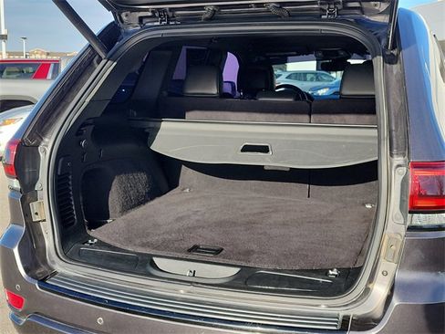 Used 2017 Jeep Grand Cherokee Altitude image 6