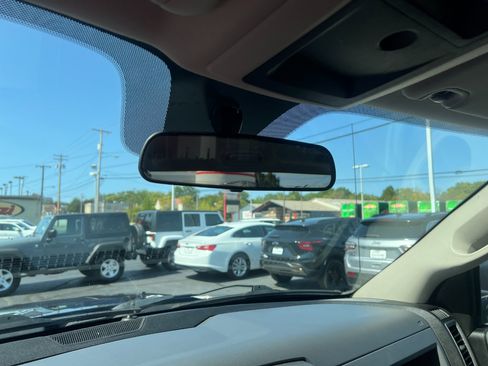 Used 2017 RAM 1500 Tradesman w/ Power & Remote Entry Group image 38