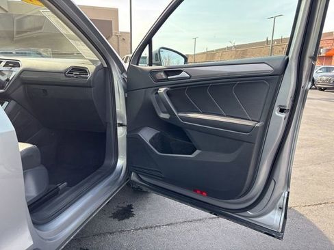 Used 2024 Volkswagen Tiguan SE image 20