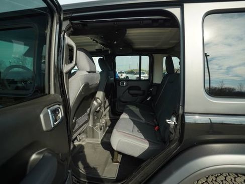New 2026 Jeep Wrangler Unlimited Rubicon AWD/4WD image 13