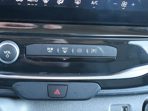 Used 2024 Ford Transit 350 XLT image 21