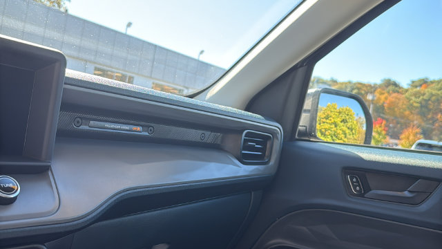 Used 2023 Ford Maverick XL FWD image 18