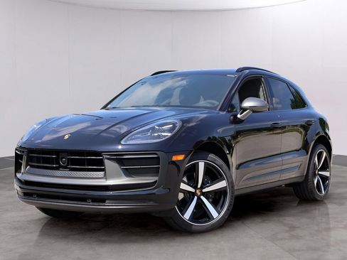 Certified 2025 Porsche Macan AWD/4WD image 1