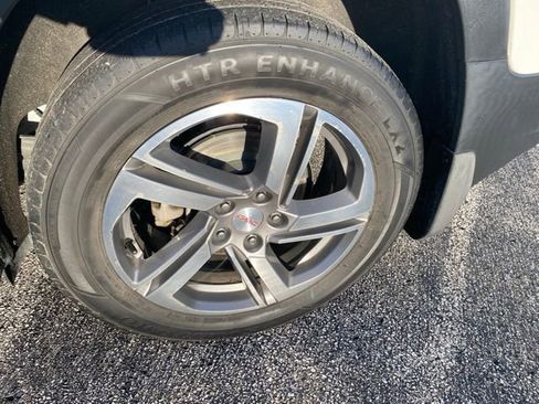 Used 2019 GMC Terrain SLT w/ Preferred Package FWD image 11