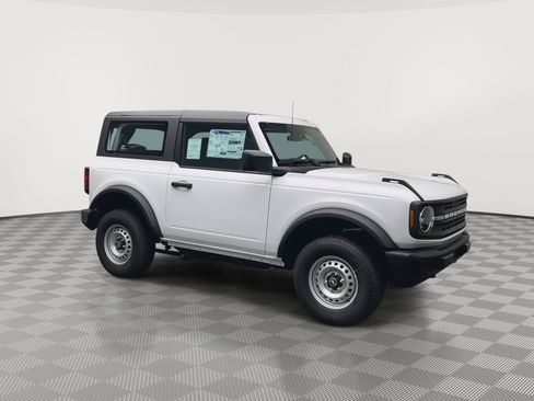 New 2026 Ford Bronco 2-Door AWD/4WD image 34