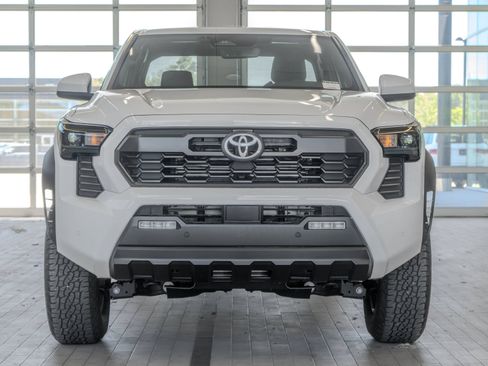 Used 2025 Toyota Tacoma PreRunner RWD image 10