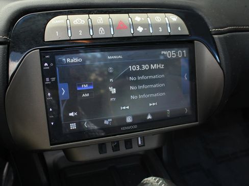Used 2015 Chevrolet Camaro LT RWD image 29