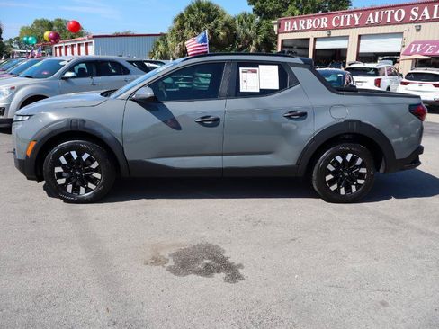 Used 2025 Hyundai Santa Cruz SEL FWD image 2