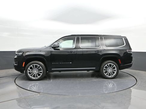 Used 2023 Jeep Grand Wagoneer Series II w/ Flexible Seating Group AWD/4WD image 22