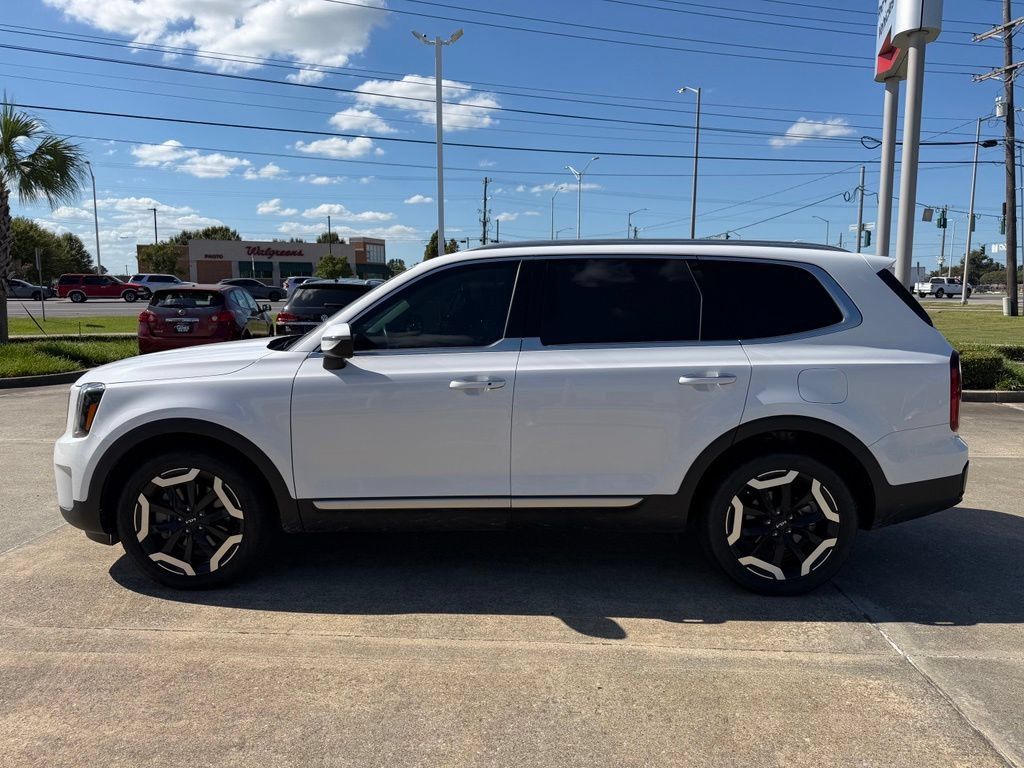 Used 2024 Kia Telluride S w/ S Sunroof Package AWD/4WD image 2