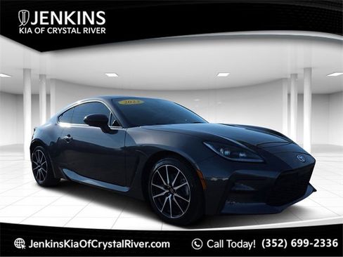 Used 2023 Toyota GR86 Base image 1