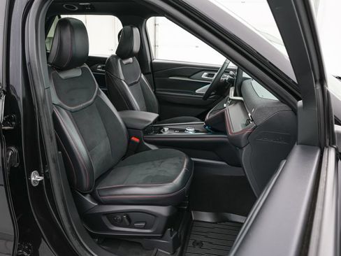 Certified 2025 Ford Explorer ST AWD/4WD image 27