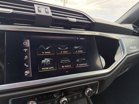 Used 2021 Audi Q3 2.0T Premium Plus w/ Premium Plus Package image 26