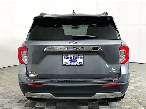 Used 2023 Ford Explorer XLT w/ Equipment Group 202A image 4