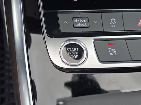 New 2026 Audi Q8 Premium image 27