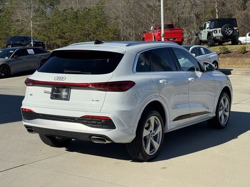 Used 2025 Audi Q5 Premium Plus w/ Premium Plus image 13