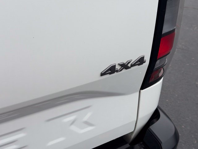 Used 2022 Nissan Frontier S AWD/4WD image 11