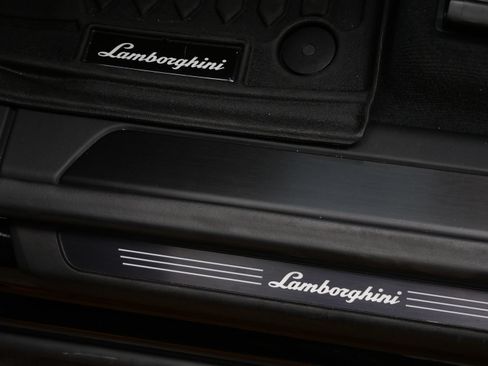 Used 2024 Lamborghini Urus S AWD/4WD image 18