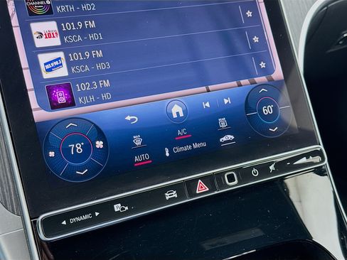 Used 2024 Mercedes-Benz C 300 Sedan image 12