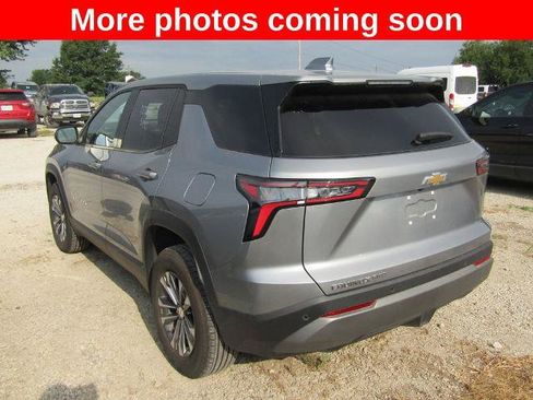 Used 2026 Chevrolet Equinox LT AWD/4WD image 3