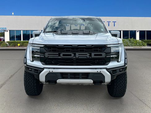 Used 2025 Ford F150 Raptor AWD/4WD image 2