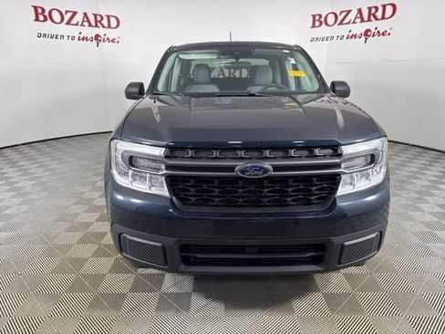 Used 2023 Ford Maverick XLT image 2