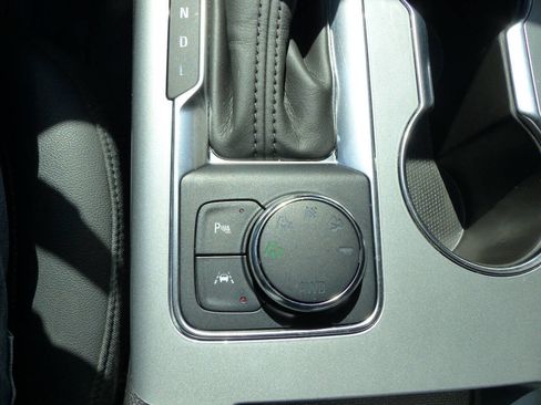 Used 2021 Chevrolet Blazer LT w/ Sound & Technology Package image 34