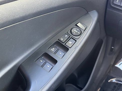 Used 2019 Hyundai Tucson SE AWD/4WD image 32