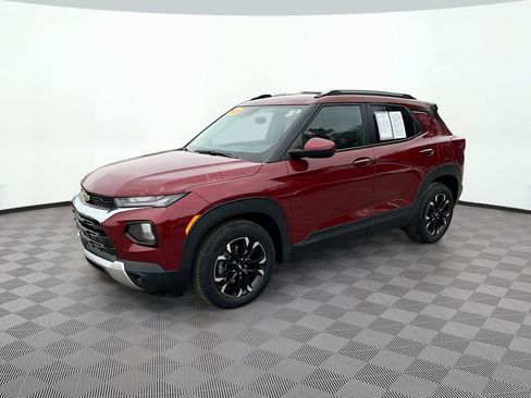Used 2023 Chevrolet TrailBlazer LT FWD image 1