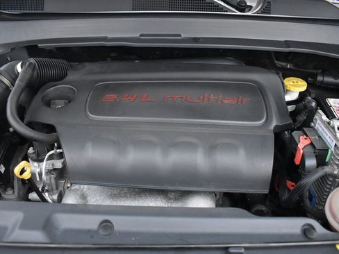 Used 2022 Jeep Compass Limited image 36