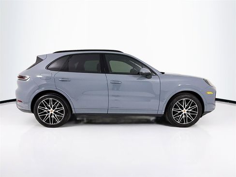 New 2026 Porsche Cayenne image 8