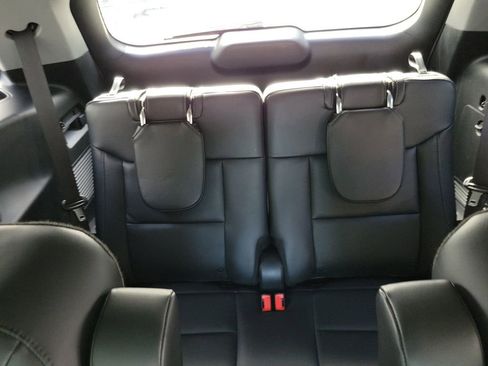 Used 2023 Ford Explorer XLT w/ Equipment Group 202A RWD image 13