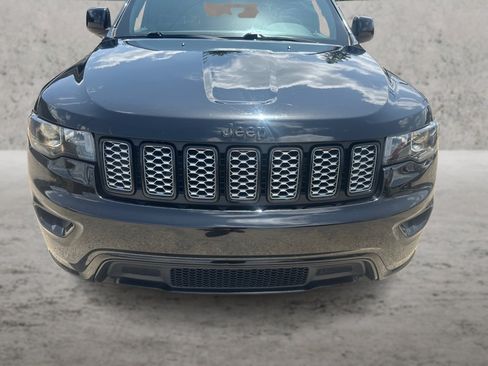 Used 2021 Jeep Grand Cherokee Laredo X AWD/4WD image 13