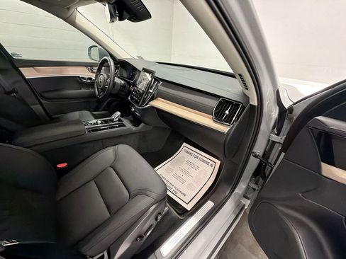 Used 2025 Volvo XC90 B6 Plus w/ Protection Package Premier image 30