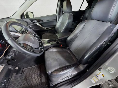 Used 2024 Mitsubishi Eclipse Cross SE AWD/4WD image 2
